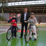 Havlíčkův Brod_Tomáš Škaryd s děvčaty Nikolou Zobačovou a Petrou Mrázkovou ze základní školy